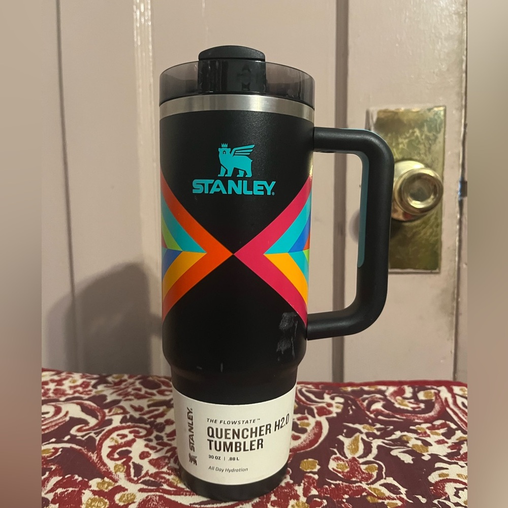 Stanley Quencher Tumbler - Picture 1 of 9